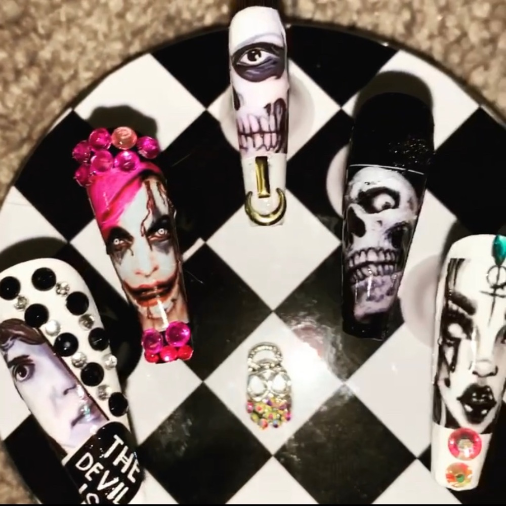 Press on nails ( I make a variety of designs )